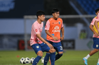 Buriram United Và Al-Ahli Gặp Nhau: Cuộc Chiến Đầy Kịch Tính Tại AFC Champions League