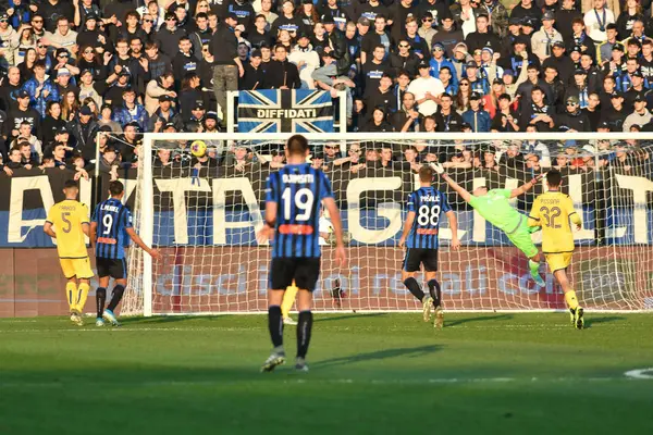 Vua phá lưới V-League và hành trình khẳng định bản lĩnh